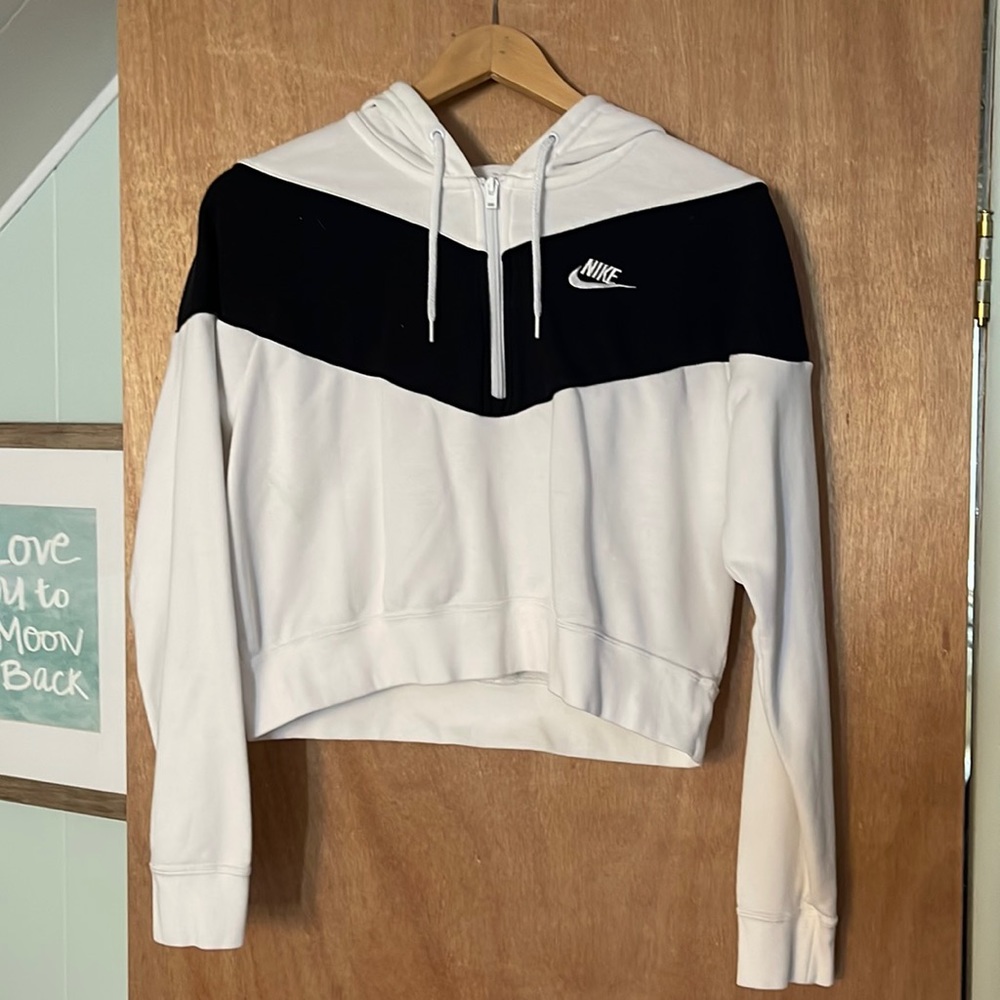 Nike cropped hoodie